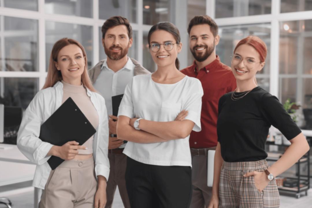 Domain Team bei der Analyse von Finanzmarktdaten
